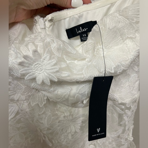 White 3D Floral Embroidered Midi Dress - Picture 10 of 11